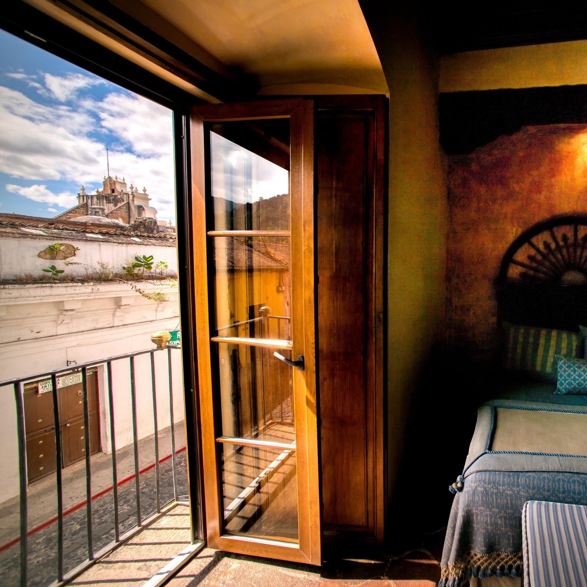 Hotel Palacio De Dona Leonor Антигуа-Гватемала Экстерьер фото
