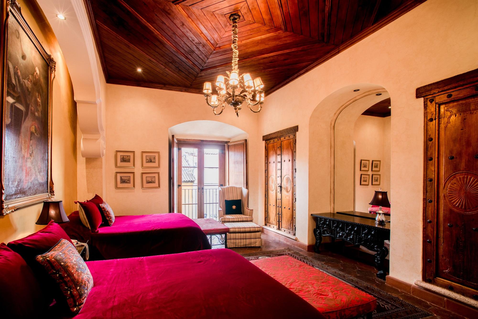 Hotel Palacio De Dona Leonor Антигуа-Гватемала Экстерьер фото