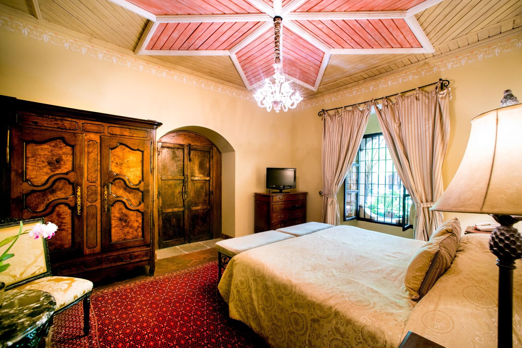 Hotel Palacio De Dona Leonor Антигуа-Гватемала Экстерьер фото