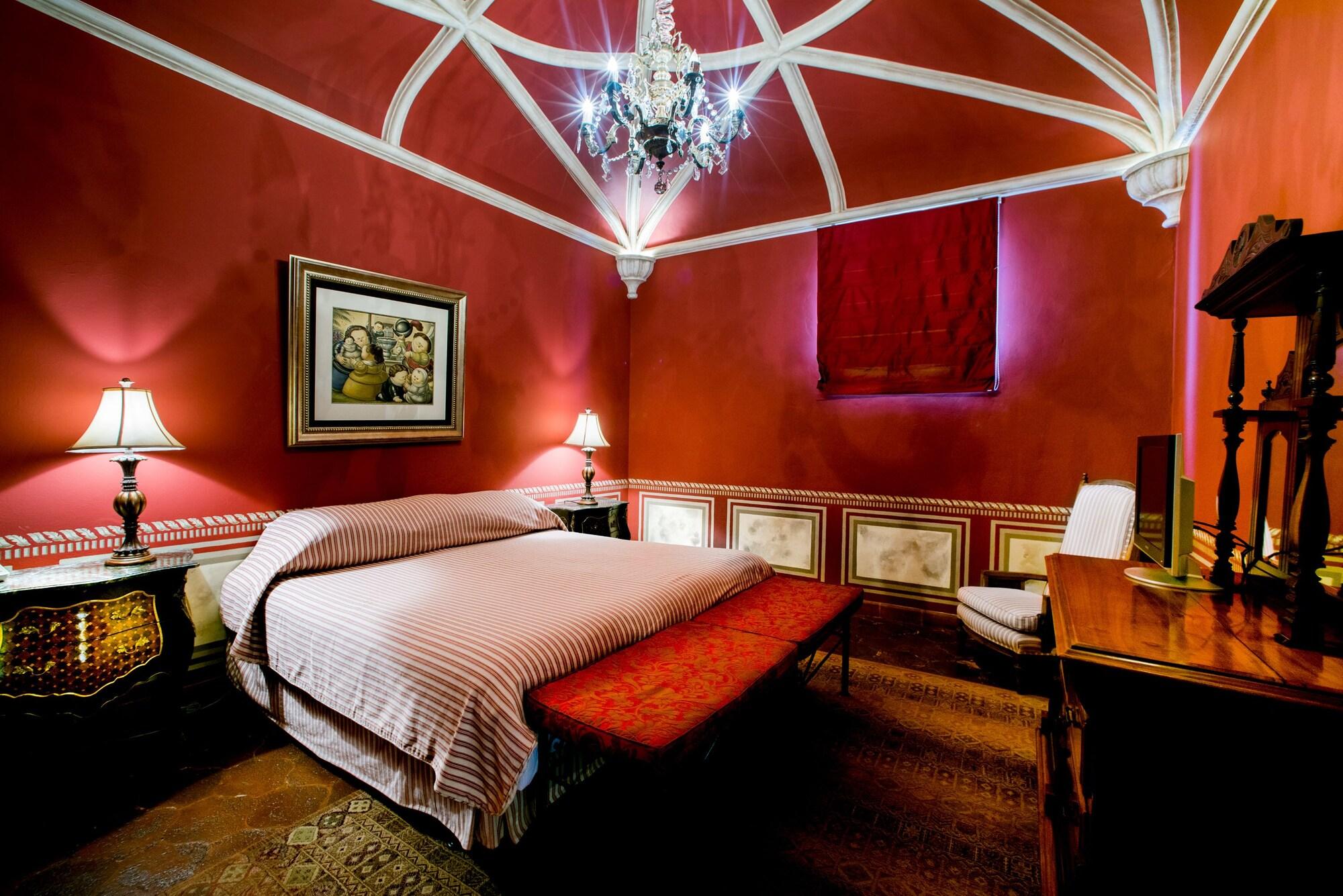 Hotel Palacio De Dona Leonor Антигуа-Гватемала Экстерьер фото
