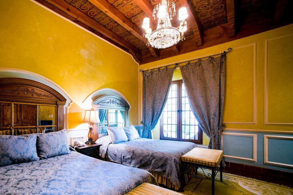 Hotel Palacio De Dona Leonor Антигуа-Гватемала Экстерьер фото