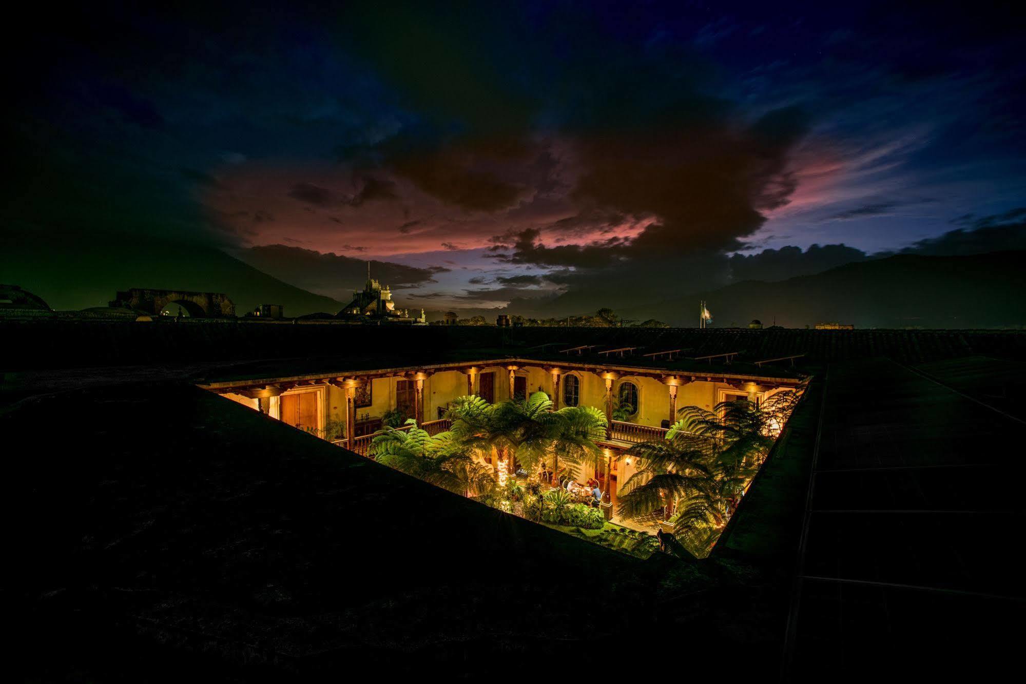 Hotel Palacio De Dona Leonor Антигуа-Гватемала Экстерьер фото