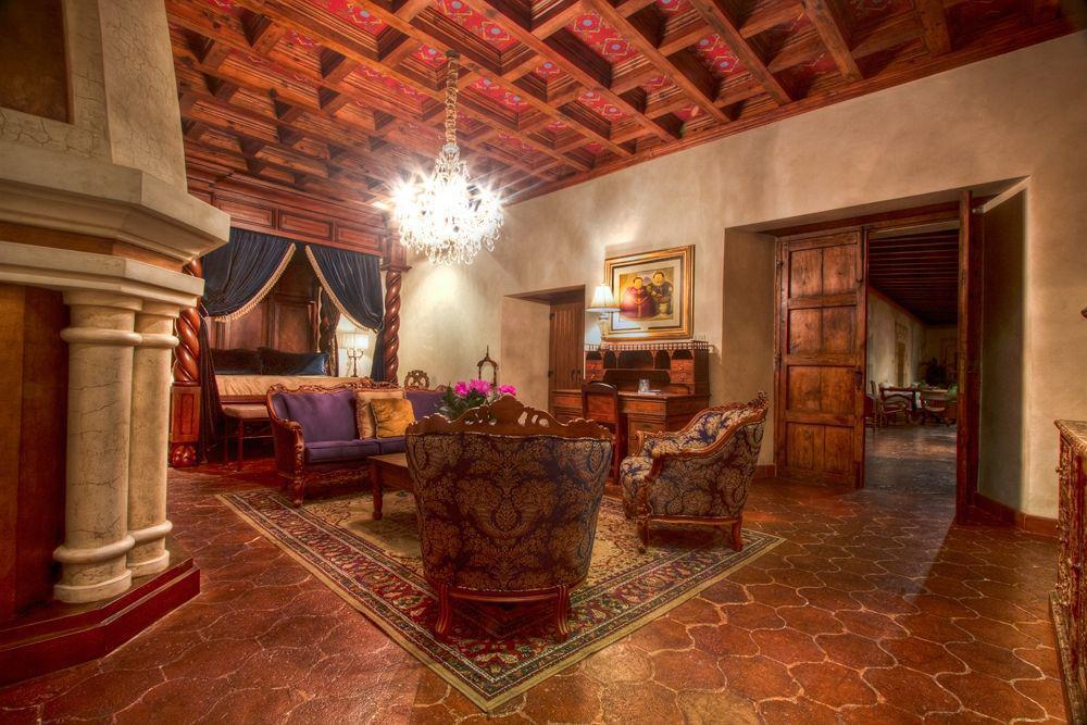Hotel Palacio De Dona Leonor Антигуа-Гватемала Экстерьер фото